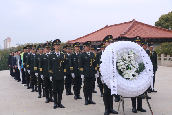缅怀先烈 共护国旗——我校师生...